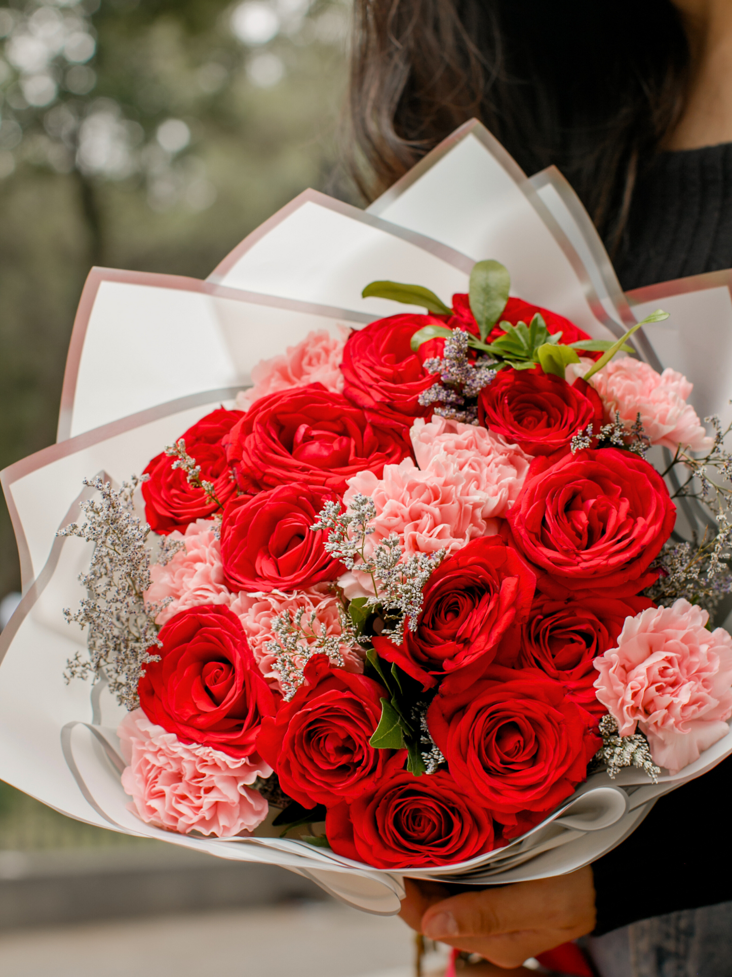 Ramo de Rosas Rojas y Claveles