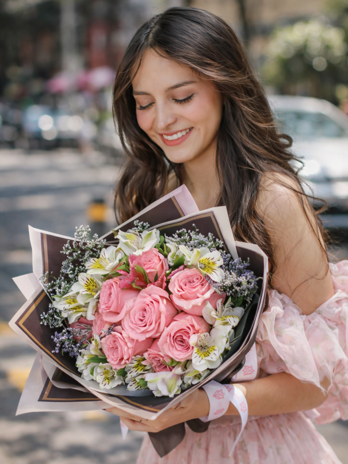 Ramo de Rosas Rosas y Astromelias