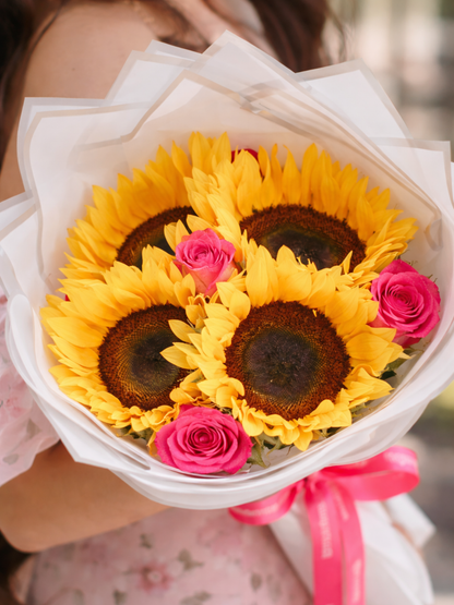 Ramo de Girasoles con Rosas Rosas